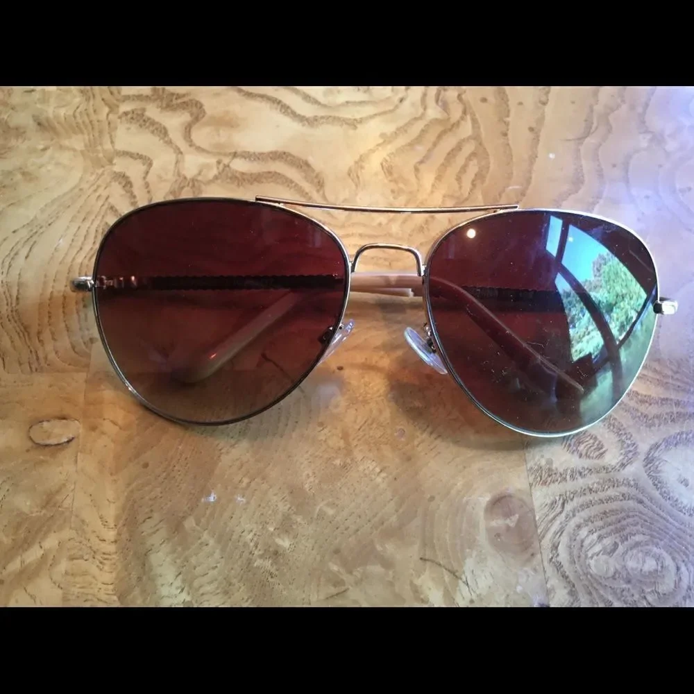 🎃 - ROSE GOLD Sun Glasses!